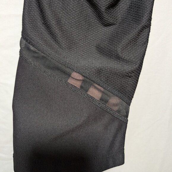 Xersion Women's Black Capri Length Fitted Mesh Panel Leggings Size 1X - Picture 6 of 8